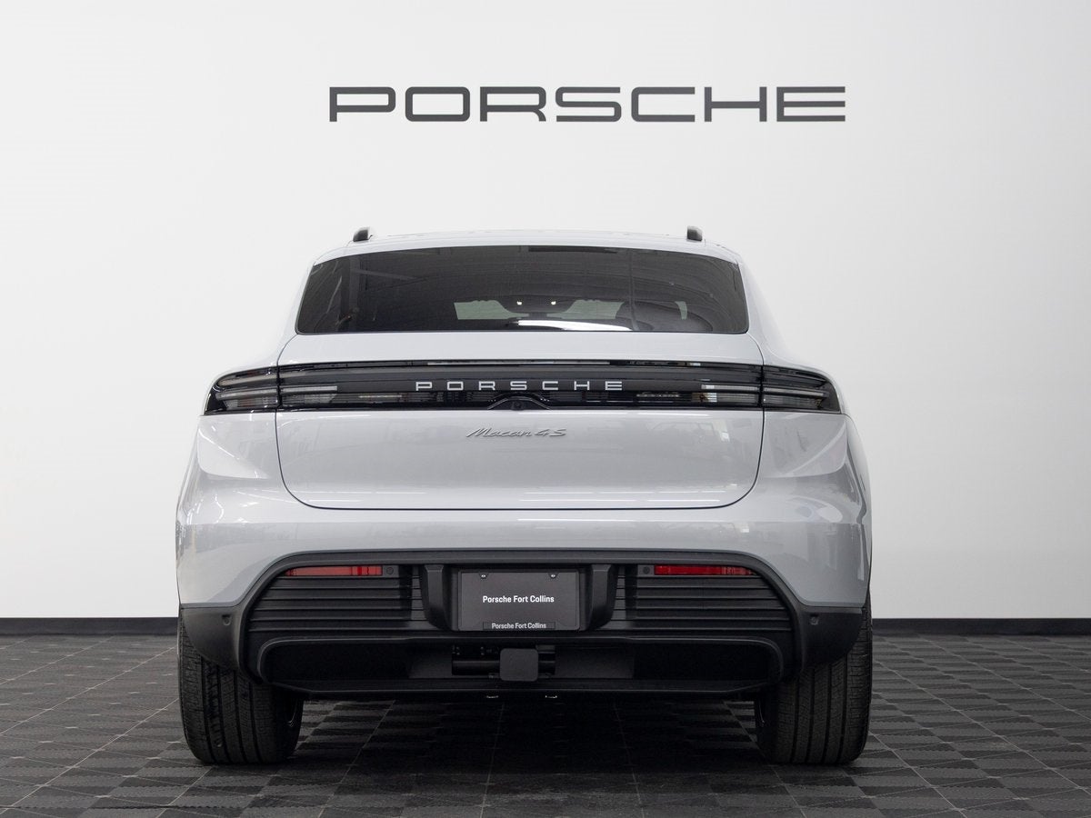 2025 Porsche Macan 4S