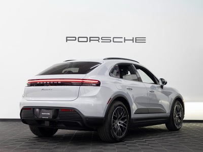 2025 Porsche Macan 4S