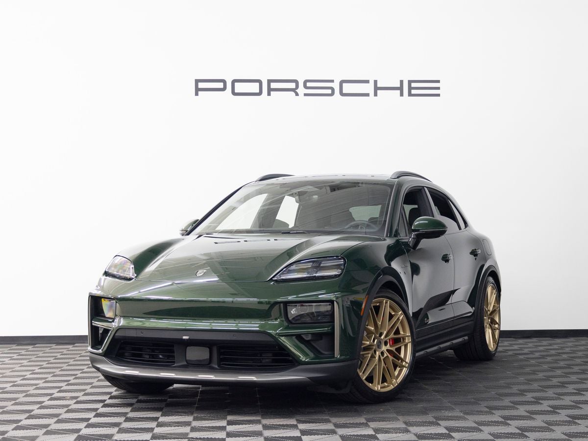 2025 Porsche Macan Turbo