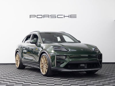 2025 Porsche Macan Turbo