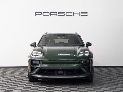 2025 Porsche Macan Turbo