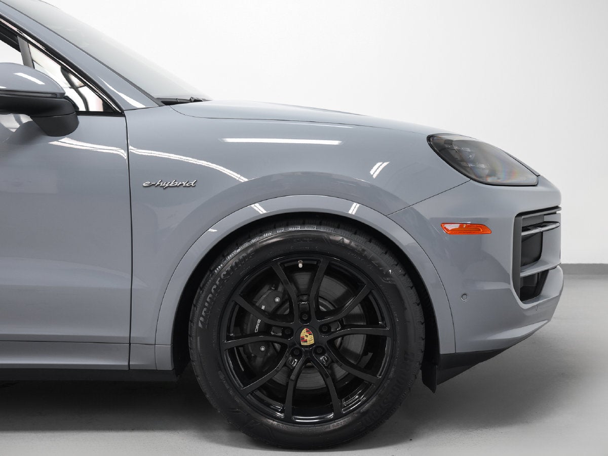 2024 Porsche Cayenne Base