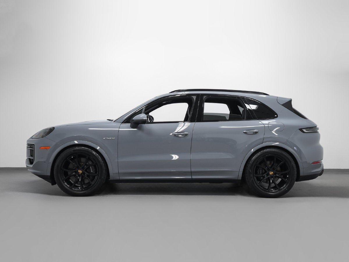 2024 Porsche Cayenne Base