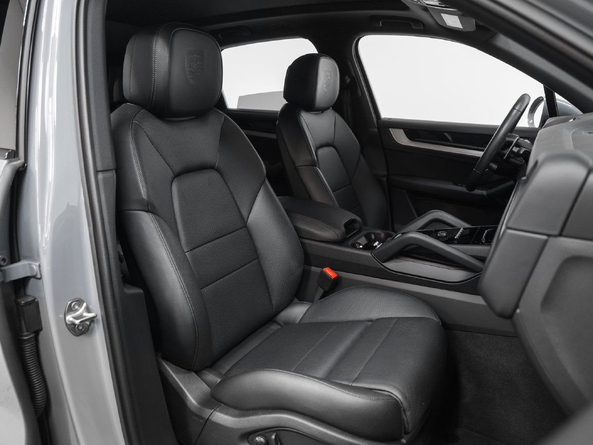 2024 Porsche Cayenne Base