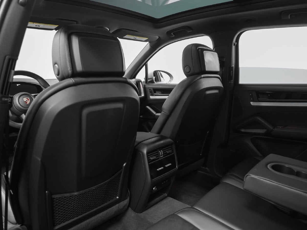 2024 Porsche Cayenne Base