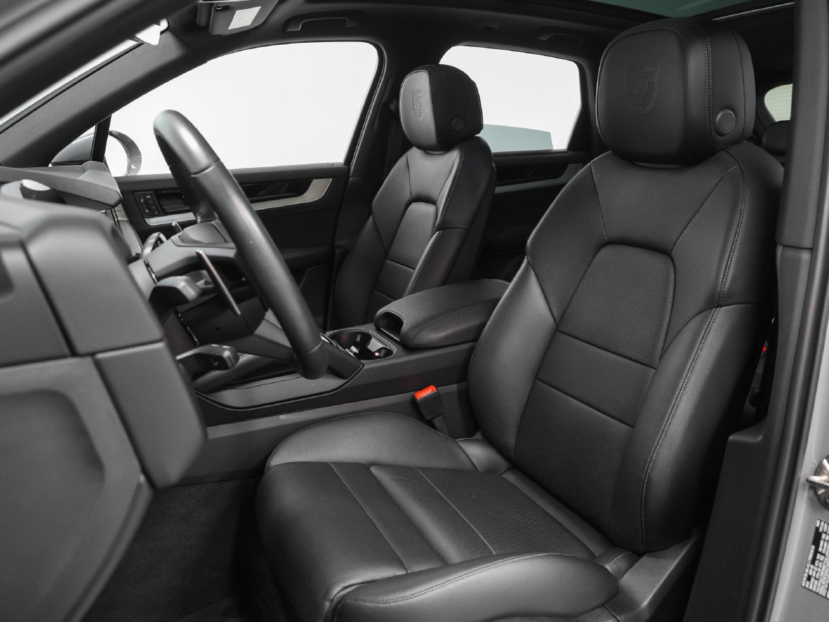 2024 Porsche Cayenne Base
