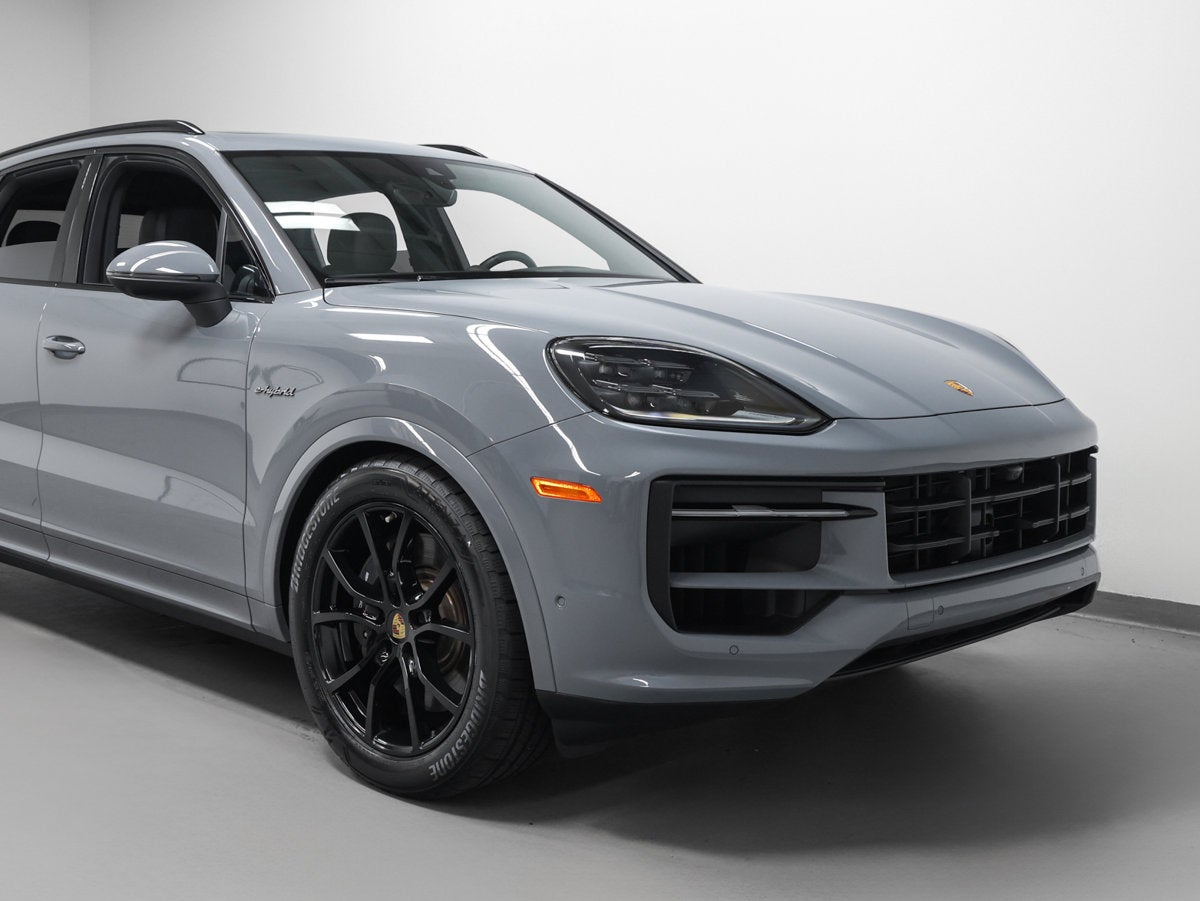 2024 Porsche Cayenne Base