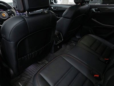 2026 Porsche Macan Macan GTS