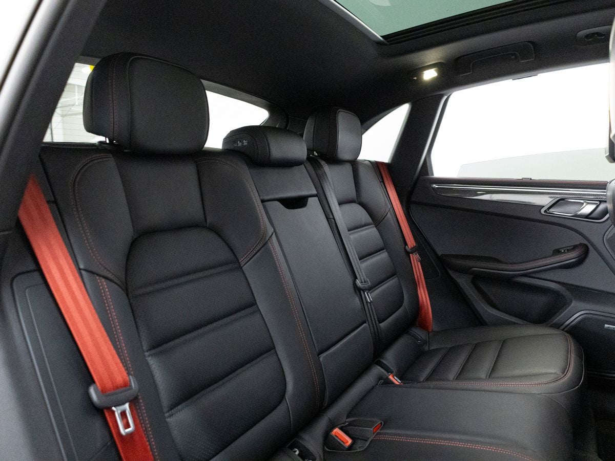2026 Porsche Macan Macan GTS