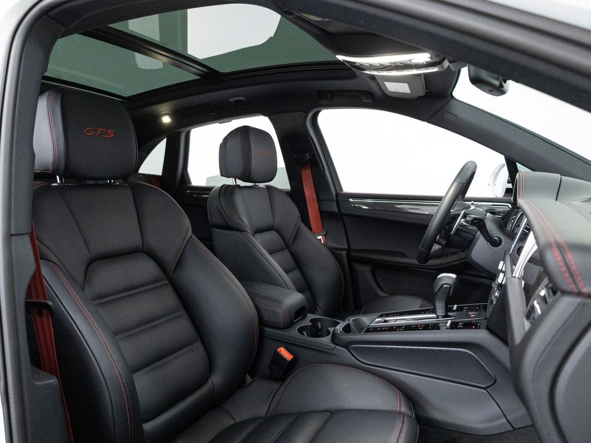 2026 Porsche Macan Macan GTS