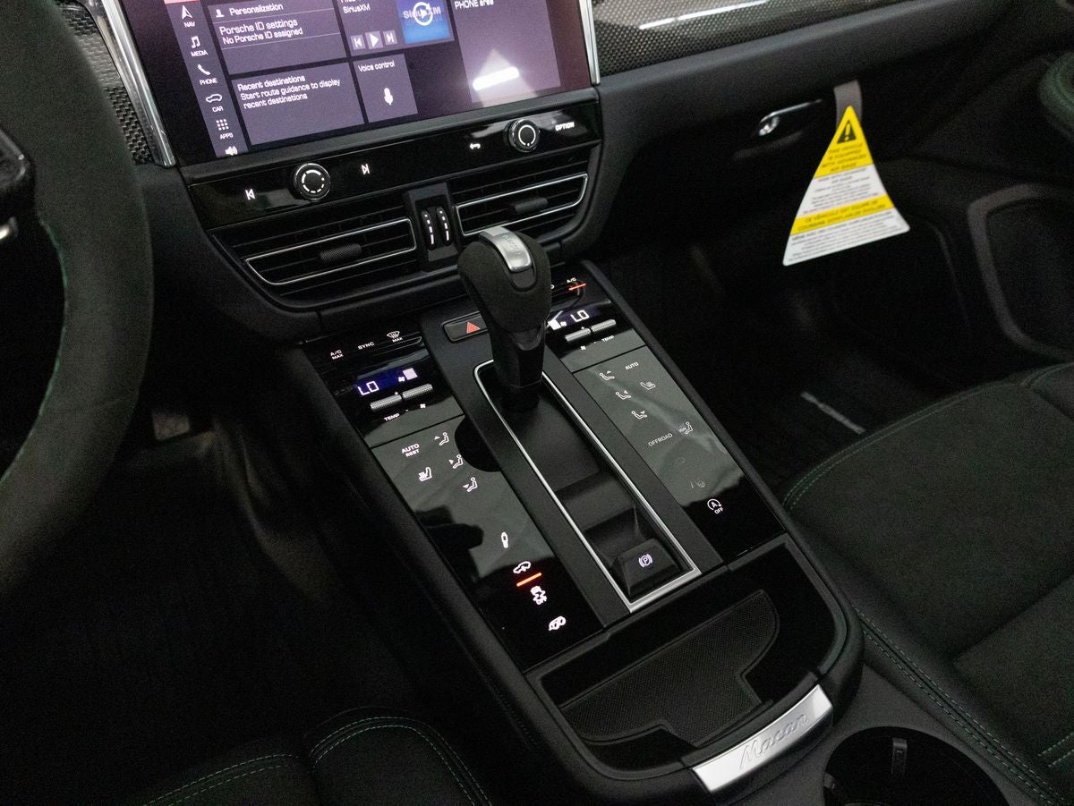 2026 Porsche Macan Macan GTS