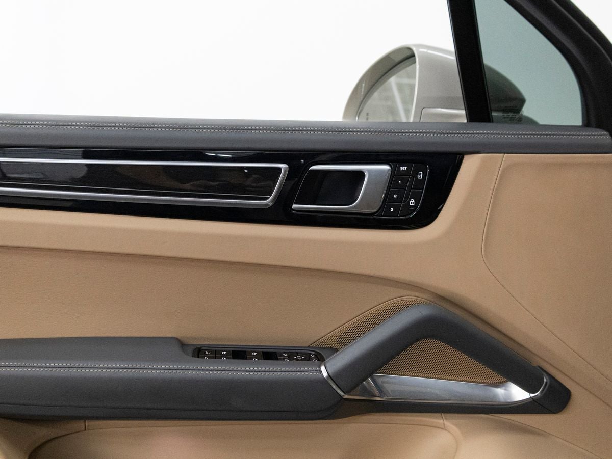 2023 Porsche Cayenne Cayenne Turbo (MY23)