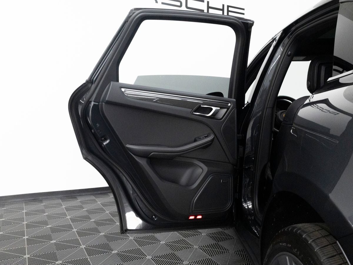 2026 Porsche Macan S