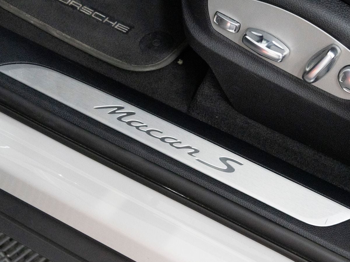 2023 Porsche Macan S