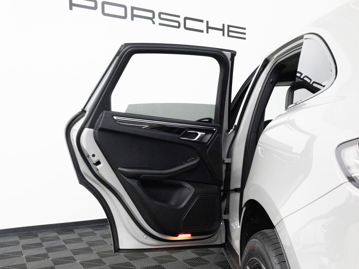 2023 Porsche Macan S