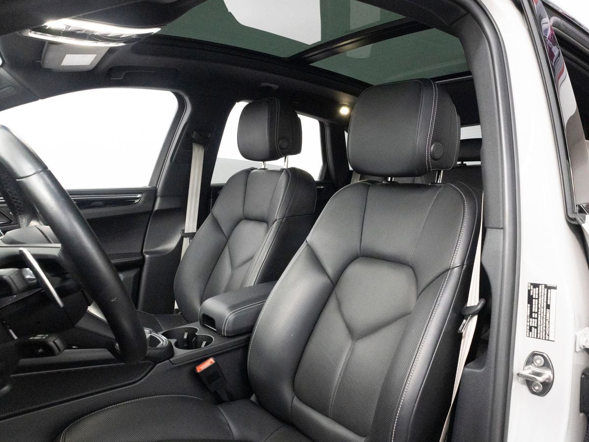 2023 Porsche Macan S