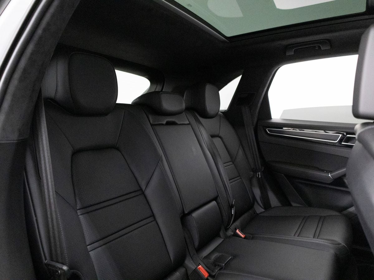 2023 Porsche Cayenne Cayenne GTS