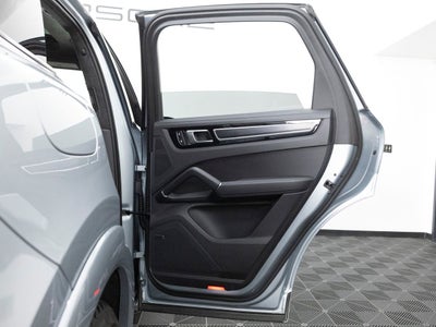 2023 Porsche Cayenne Cayenne GTS