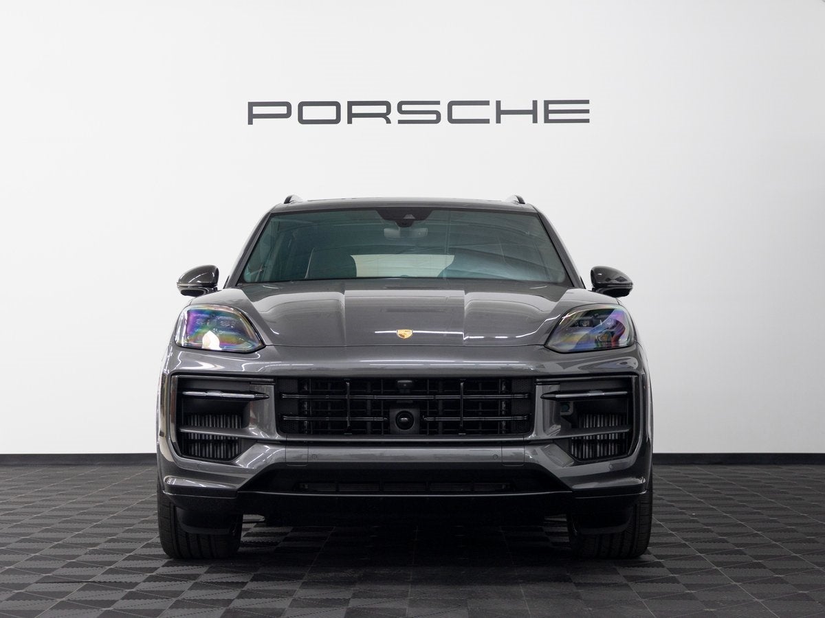 2025 Porsche Cayenne GTS