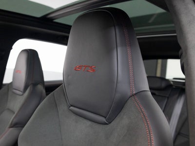 2025 Porsche Cayenne GTS