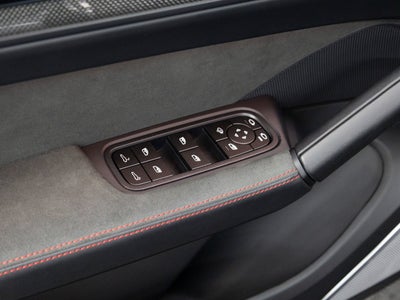 2025 Porsche Cayenne GTS