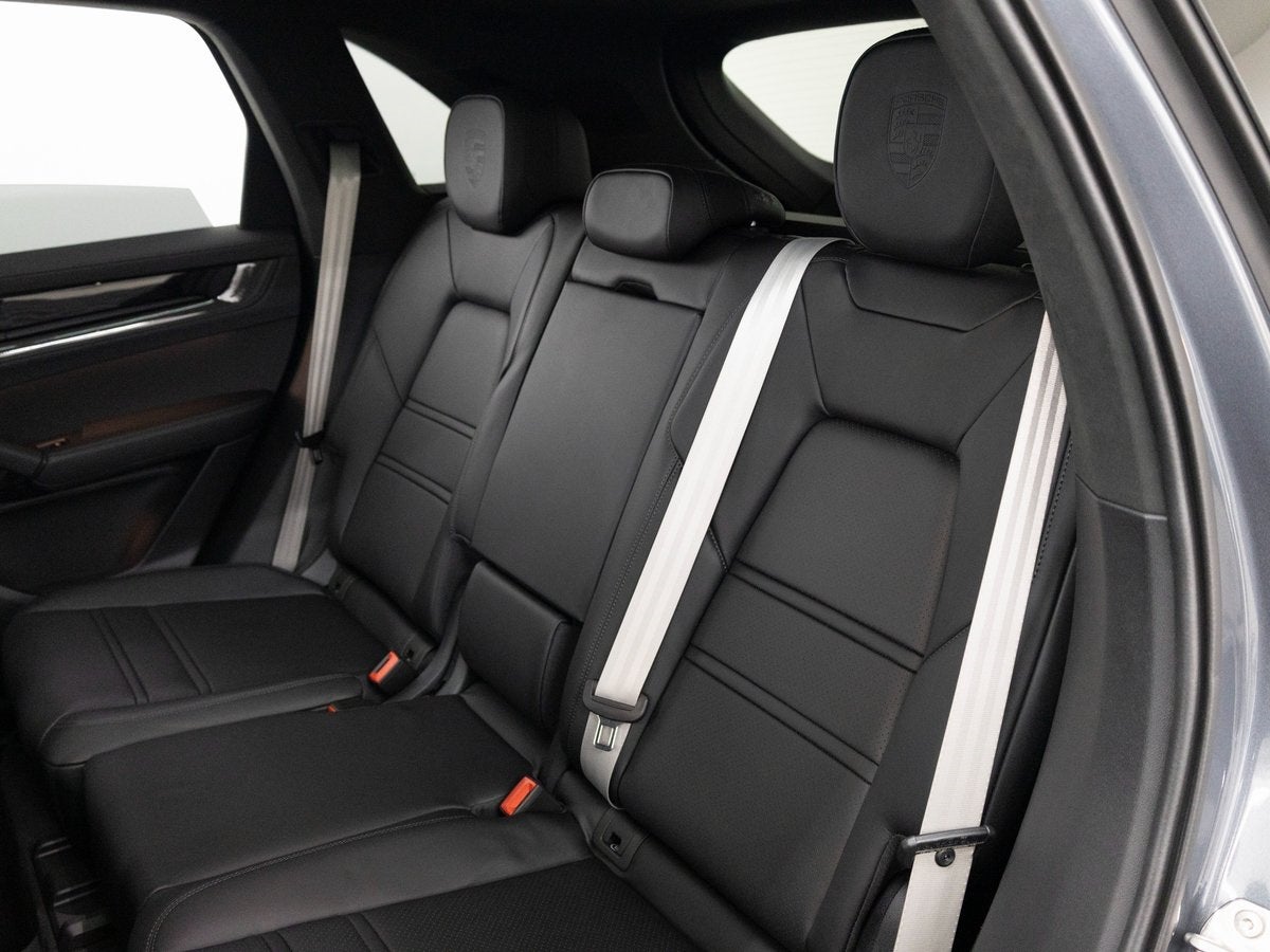 2026 Porsche Cayenne GTS