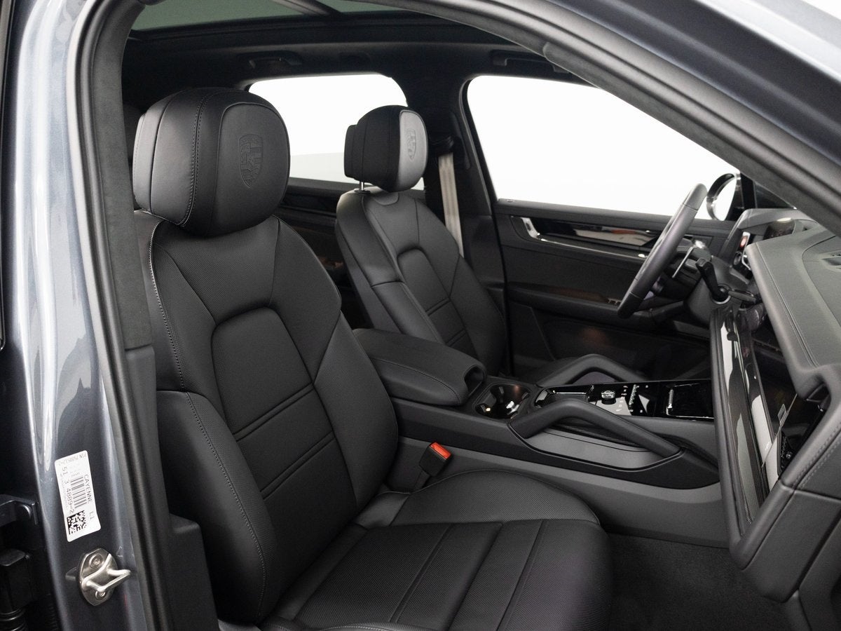 2026 Porsche Cayenne GTS