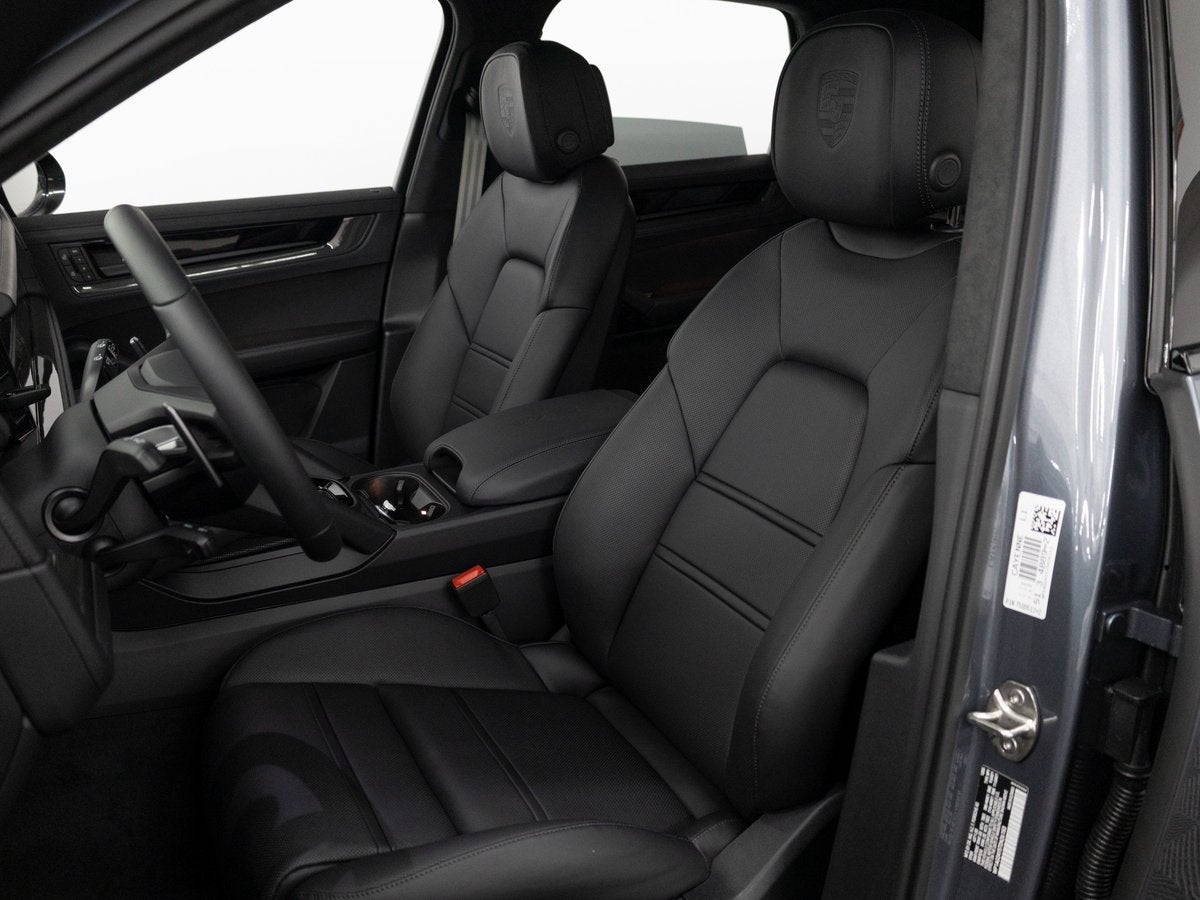 2026 Porsche Cayenne GTS