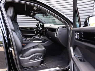 2023 Porsche Cayenne Turbo S