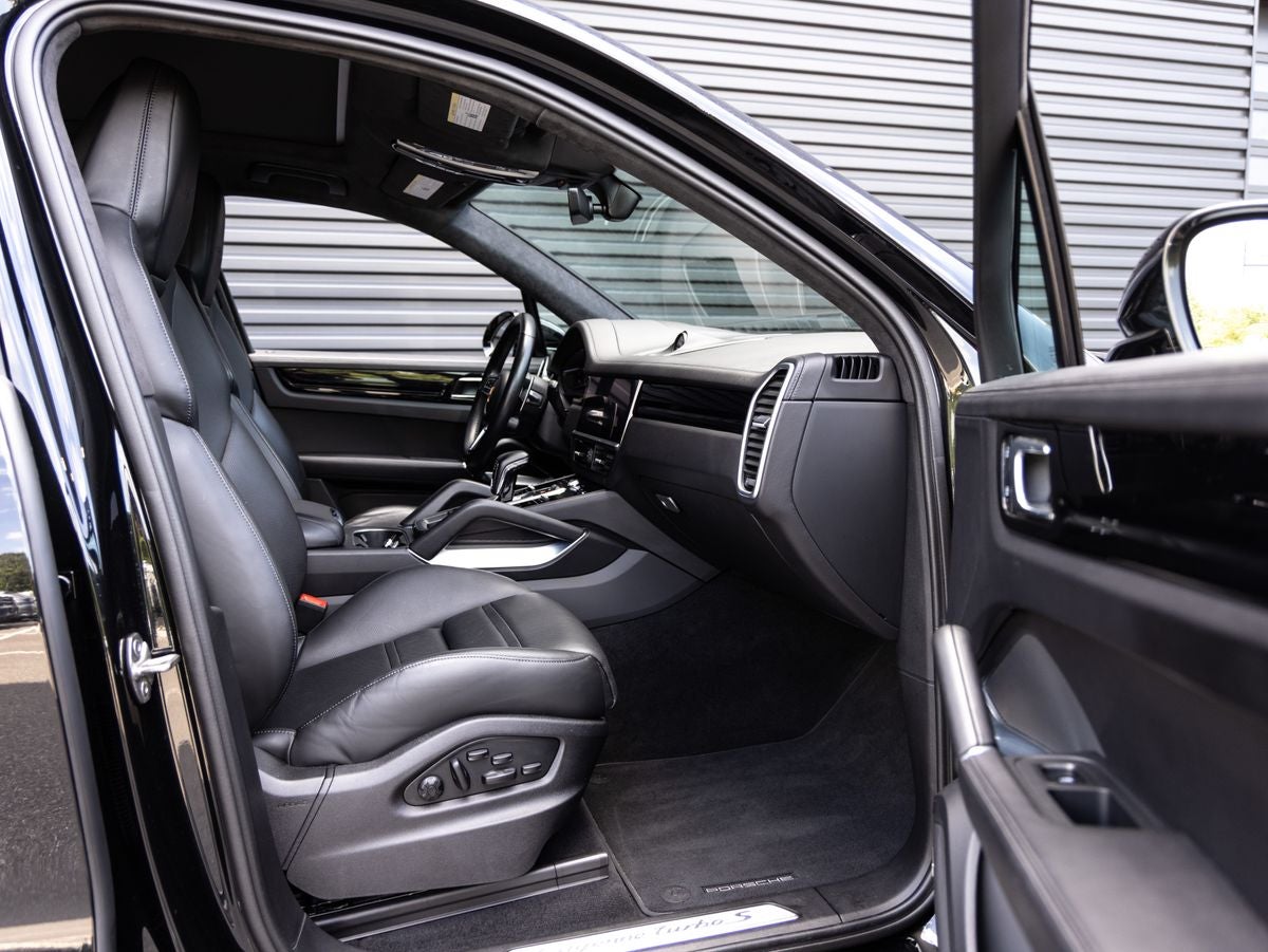 2023 Porsche Cayenne Turbo S