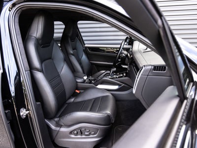 2023 Porsche Cayenne Turbo S