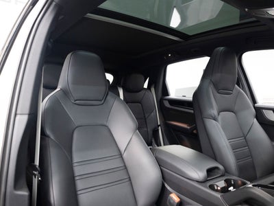 2025 Porsche Cayenne S