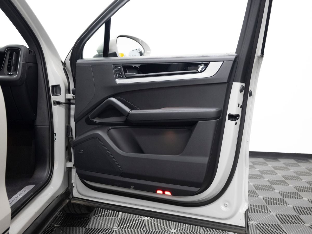 2025 Porsche Cayenne S