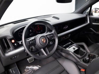 2025 Porsche Cayenne S
