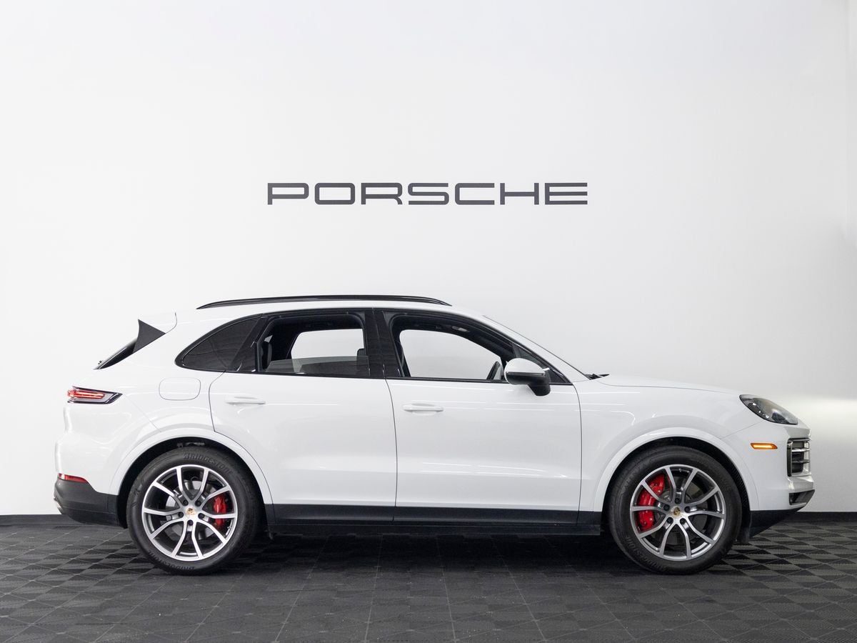 2024 Porsche Cayenne S