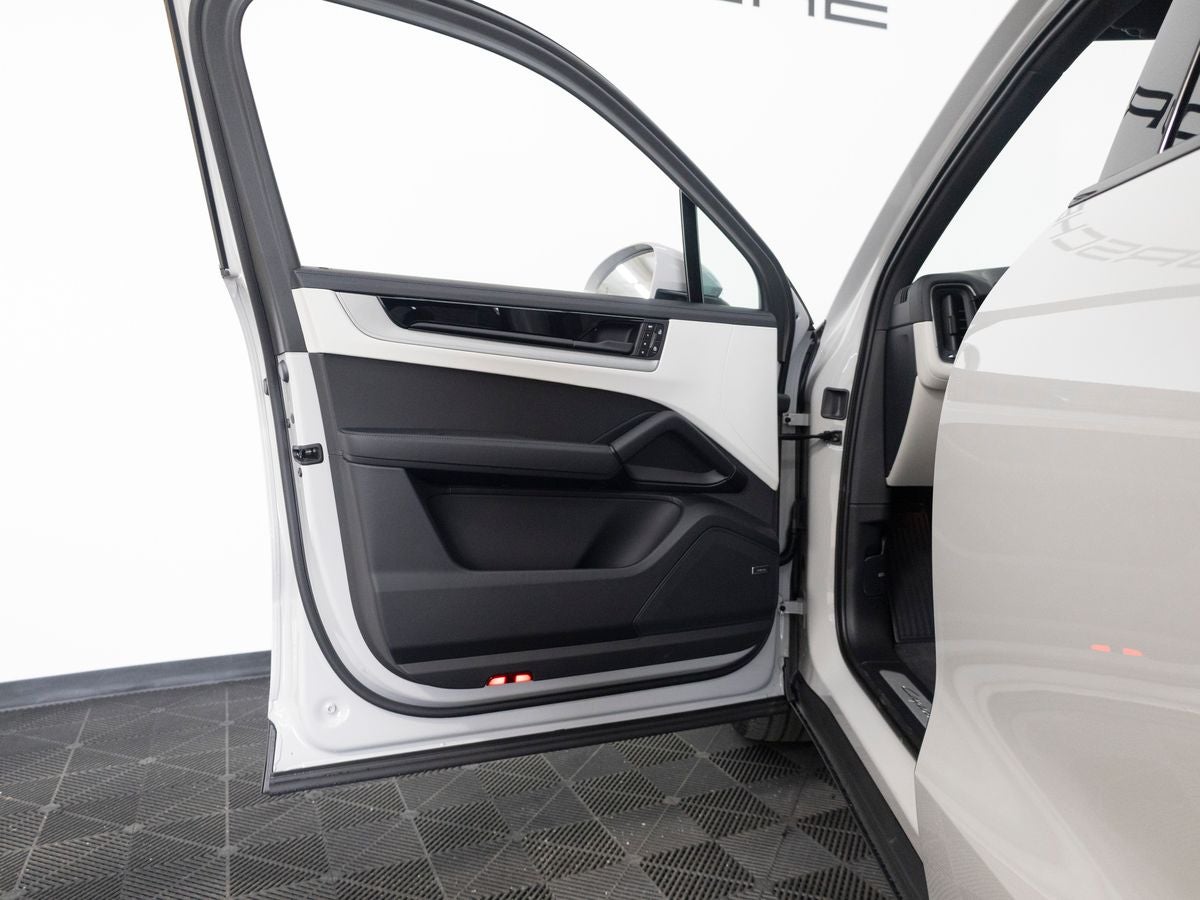 2026 Porsche Cayenne S