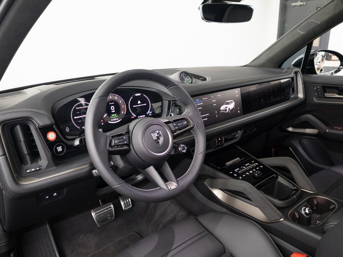 2025 Porsche Cayenne Turbo