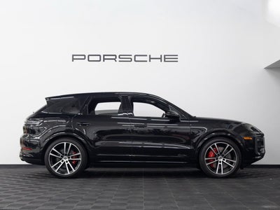 2025 Porsche Cayenne Turbo