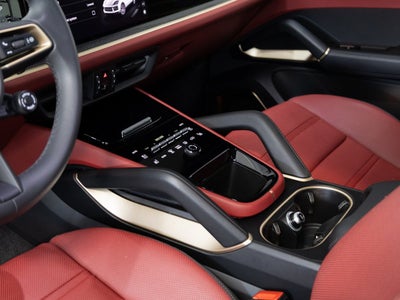 2025 Porsche Cayenne S