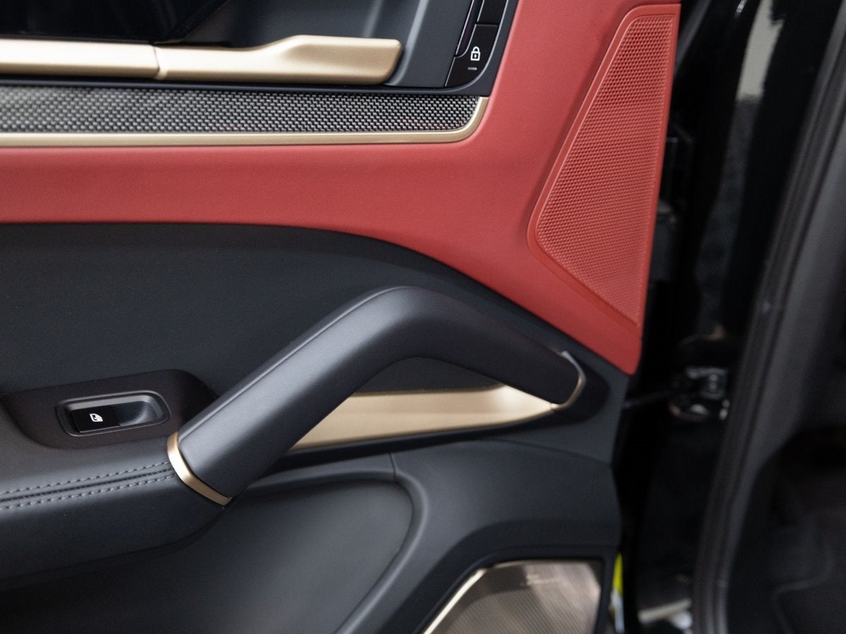 2025 Porsche Cayenne S