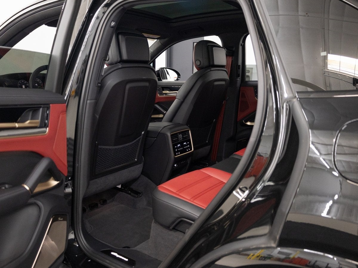 2025 Porsche Cayenne S