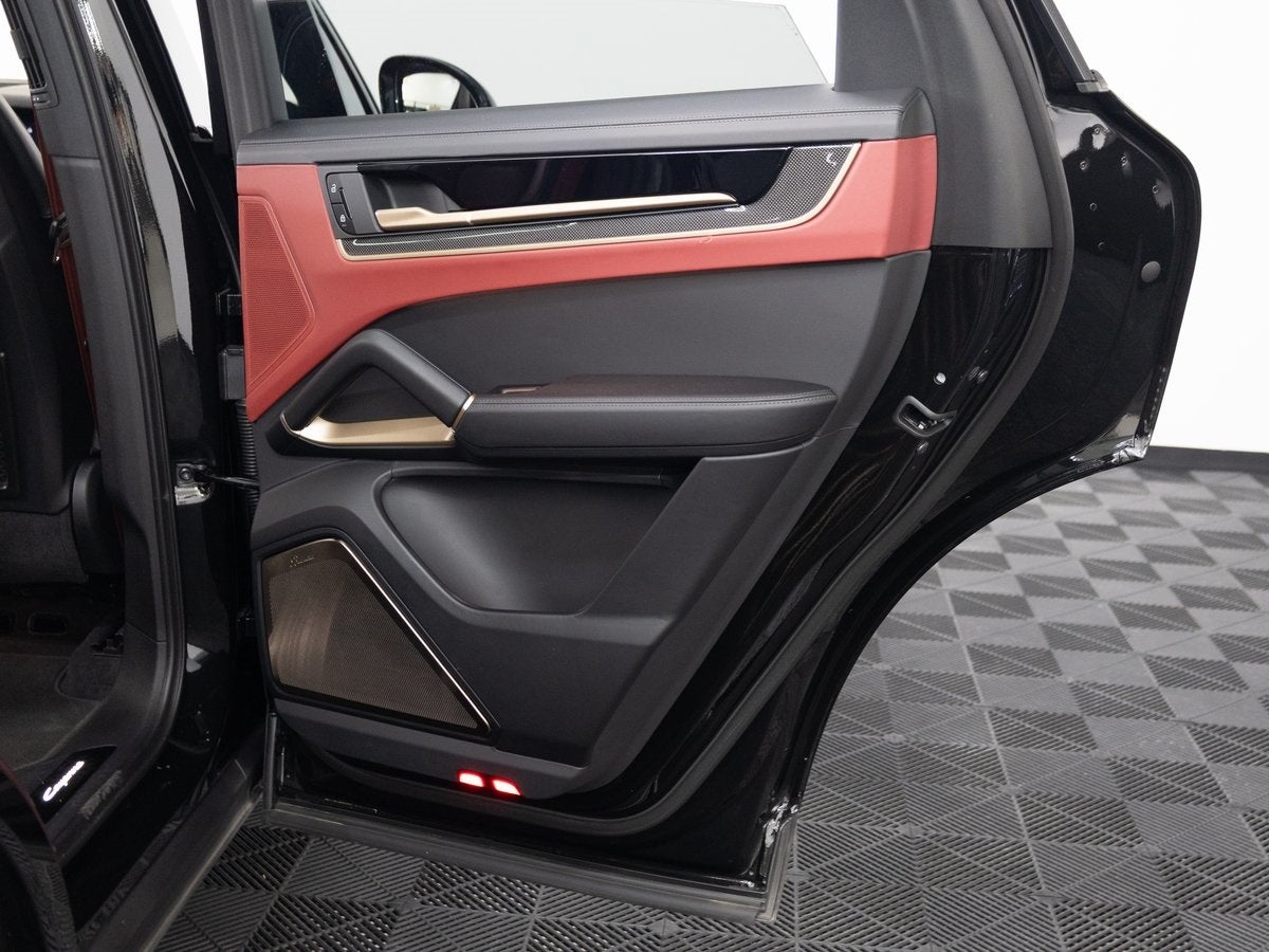 2025 Porsche Cayenne S