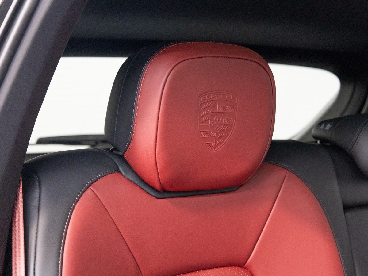 2025 Porsche Cayenne S