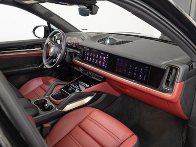 2025 Porsche Cayenne S