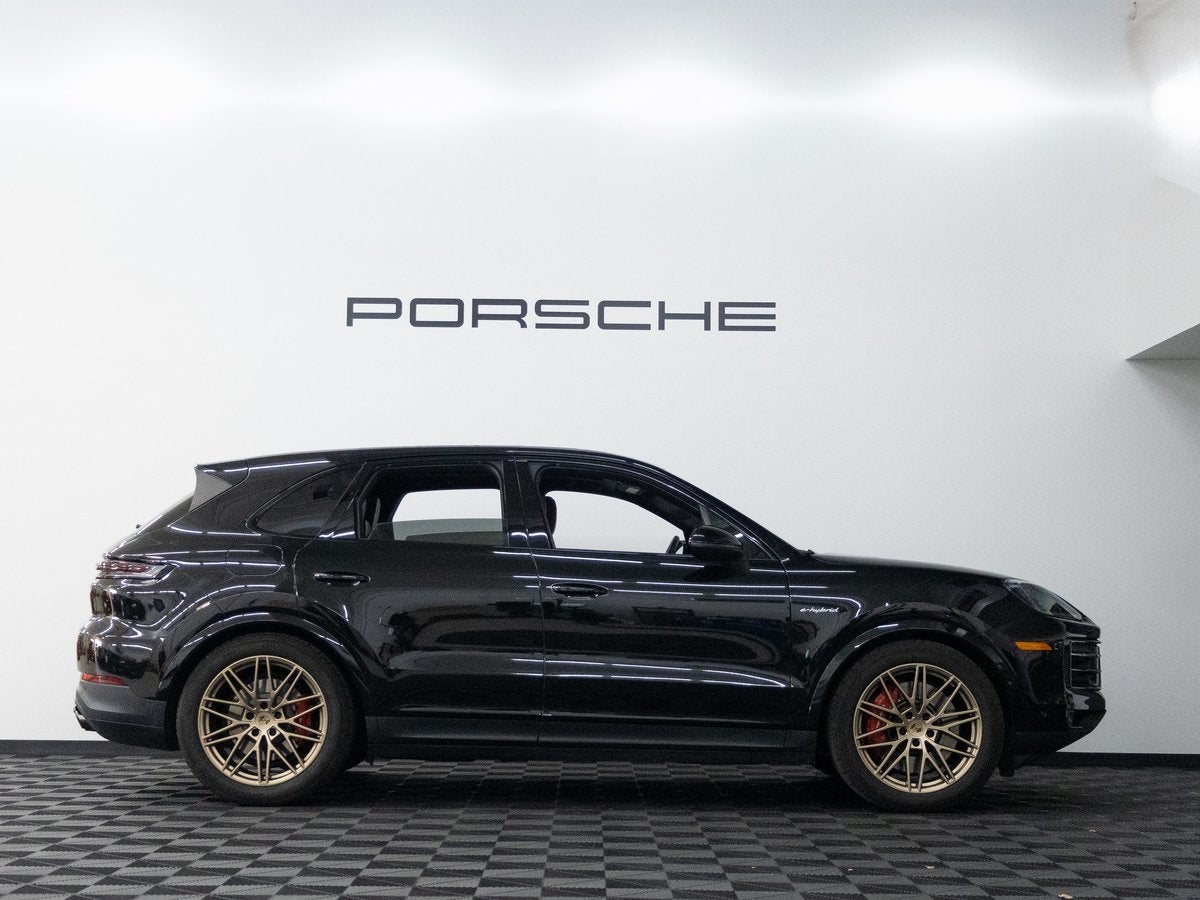 2025 Porsche Cayenne S