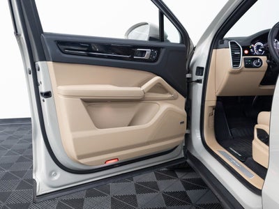 2022 Porsche Cayenne Base