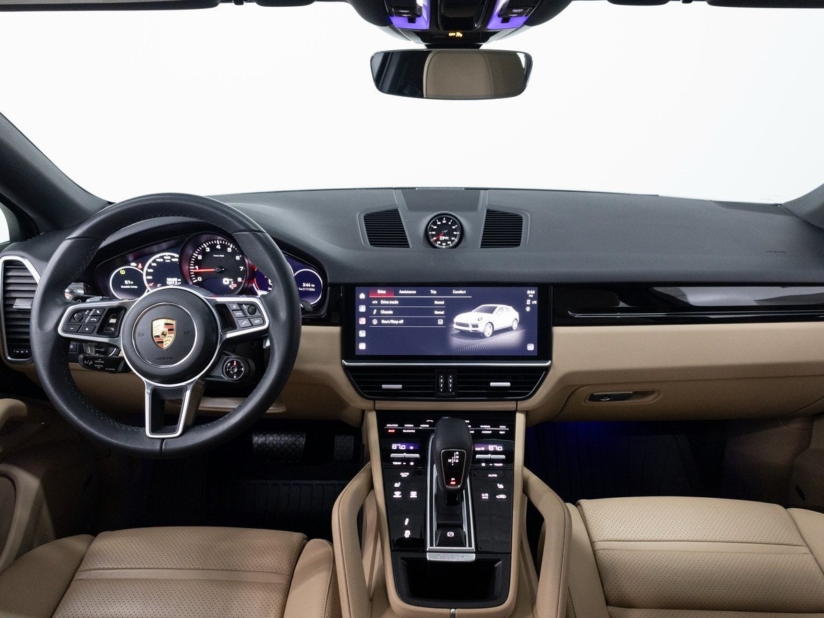 2022 Porsche Cayenne Base