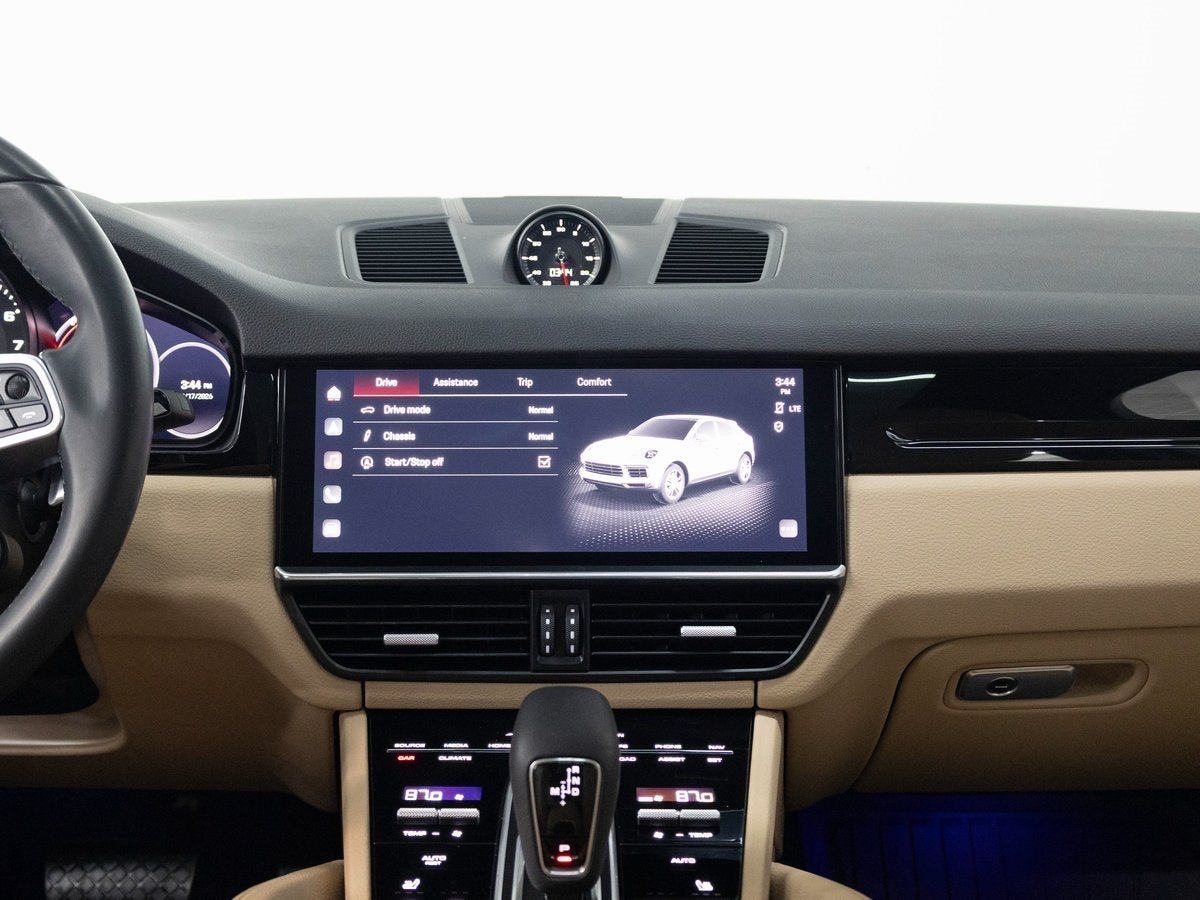 2022 Porsche Cayenne Base