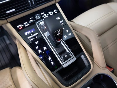 2022 Porsche Cayenne Base