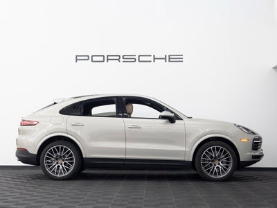2022 Porsche Cayenne Base